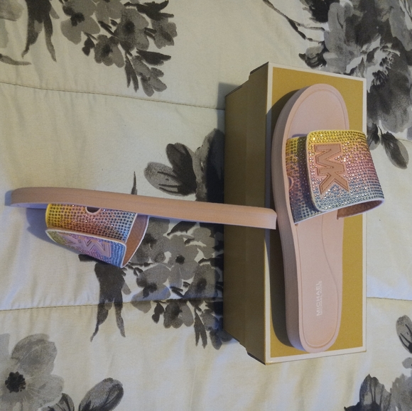 Michael Kors MK Slides Sandals - Picture 12 of 12